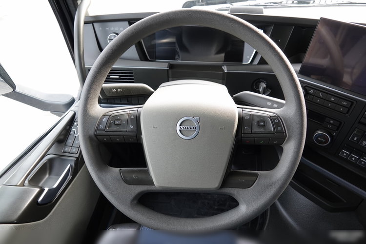 Volvo FH 460 / XXL / I-SAVE / 6x2 / FIRANKA - 7.8 m / SOLÓWKA / PODNOSZONY DACH / KLIMA POSTOJOWA / DOKI- ZAWIESIE  DO WÓZKA / PO ZŁOTYM KONTRAKCIE SERWISOWYM zdjęcie 40