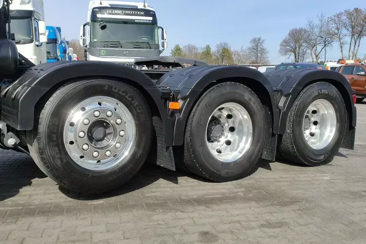 Volvo FH4 540 Euro 6 8x4 Mały Przebieg UNIKAT STAN zdjęcie 15