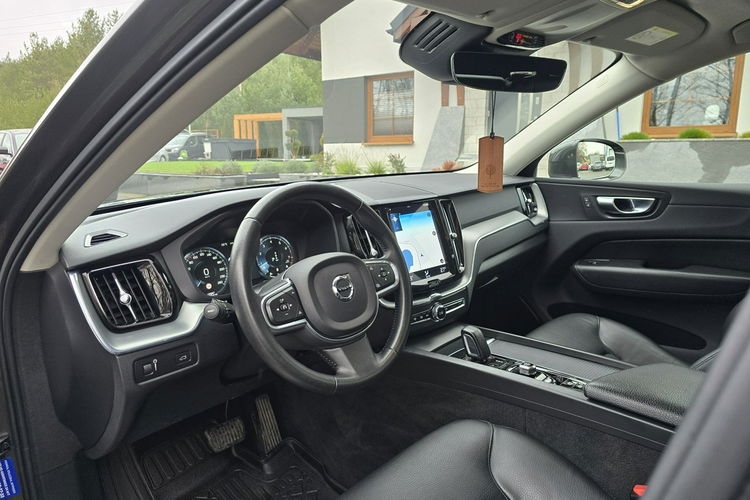 Volvo XC 60 B4 Momentum Pro / Salon PL I-właściciel / Bezwypadkowy zdjęcie 23
