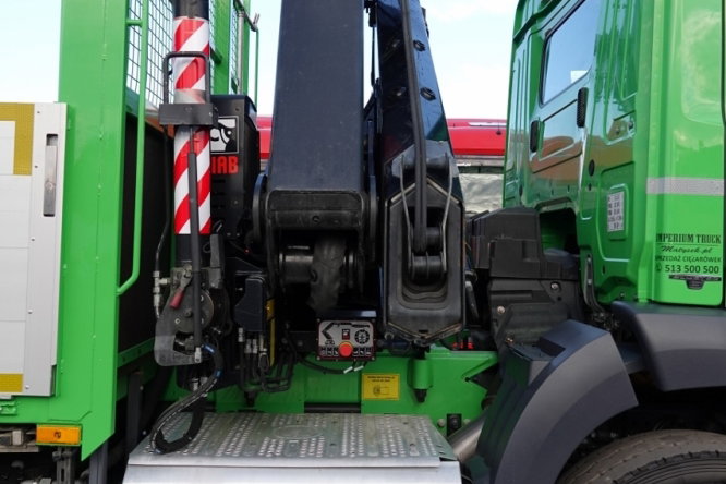 Mercedes AROCS 3240 / 8x4 / SKRZYNIOWY + HDS HIAB 192 E-5 wysów : 15 M  / HDS ZA KABINĄ / TRIDEM / OŚ PODNOSZONA + SKRĘTNA / EURO 6 / STEROWANIE RADIOWE  zdjęcie 17