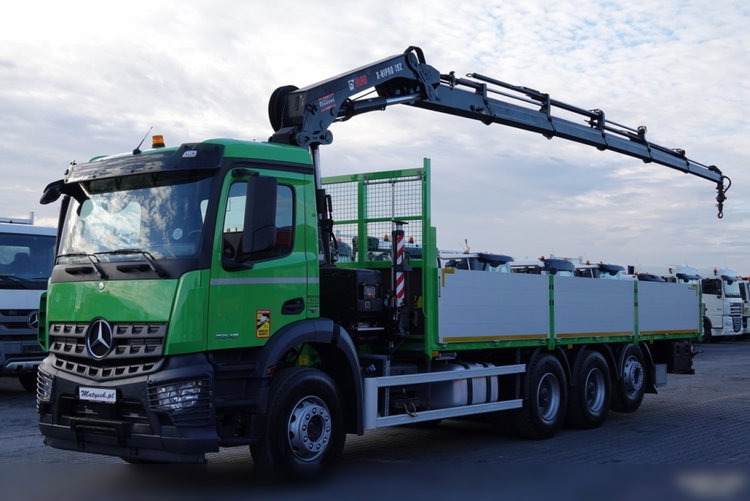 Mercedes AROCS 3240 / 8x4 / SKRZYNIOWY + HDS HIAB 192 E-5 wysów : 15 M  / HDS ZA KABINĄ / TRIDEM / OŚ PODNOSZONA + SKRĘTNA / EURO 6 / STEROWANIE RADIOWE  zdjęcie 2