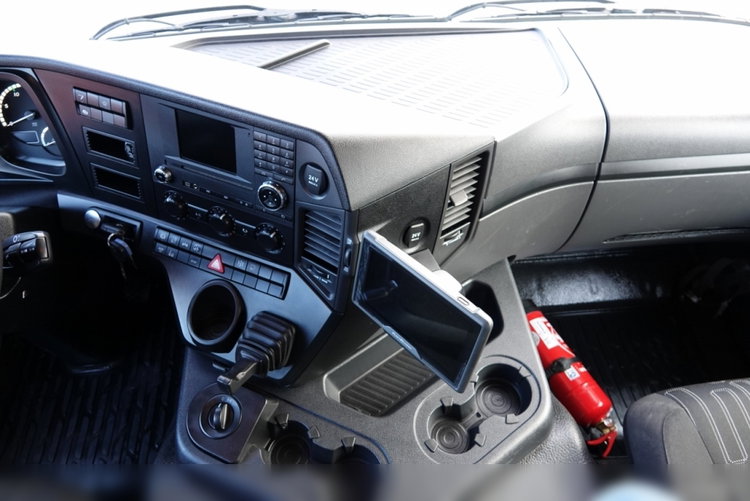 Mercedes AROCS 3240 / 8x4 / SKRZYNIOWY + HDS HIAB 192 E-5 wysów : 15 M  / HDS ZA KABINĄ / TRIDEM / OŚ PODNOSZONA + SKRĘTNA / EURO 6 / STEROWANIE RADIOWE  zdjęcie 38