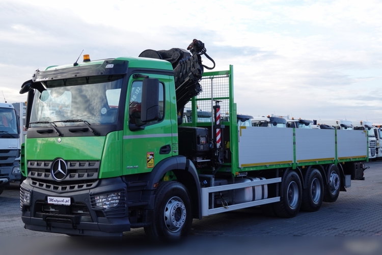 Mercedes AROCS 3240 / 8x4 / SKRZYNIOWY + HDS HIAB 192 E-5 wysów : 15 M  / HDS ZA KABINĄ / TRIDEM / OŚ PODNOSZONA + SKRĘTNA / EURO 6 / STEROWANIE RADIOWE  zdjęcie 5