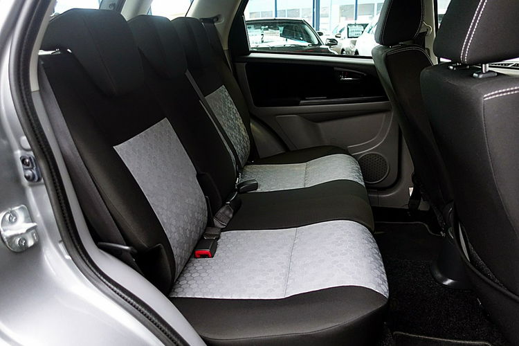 Suzuki SX4 4x4 1.6i 16V KLIMATRONIC Podgrzewane Fotele GWARANCJA Krajowy Bezwypad 4x2 zdjęcie 10