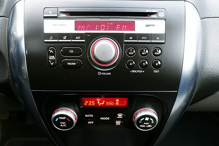 Suzuki SX4 4x4 1.6i 16V KLIMATRONIC Podgrzewane Fotele GWARANCJA Krajowy Bezwypad 4x2 zdjęcie 26