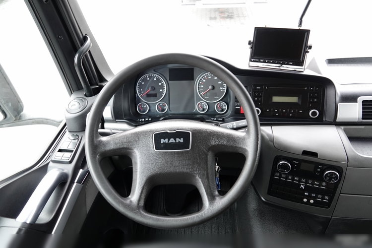 MAN TGS 35.400 / 8x4 / WYWROTKA / HYDROBURTA / MEILLER KIPPER / EURO 6 / OPONY 100% / ŁADOWNOŚĆ: 17.000 KG / PO KONTRAKCIE SERWISOWYM zdjęcie 45