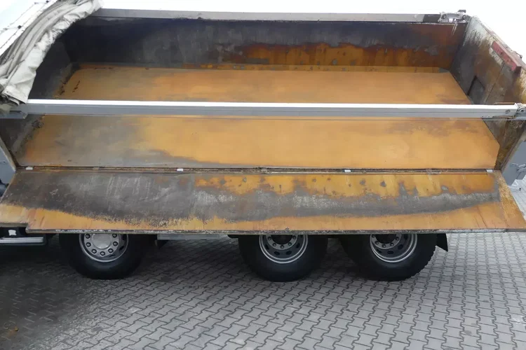 Scania P400 / 8x4 / WYWROTKA / HYDROBURTA / MANUAL / RETARDER / zdjęcie 25