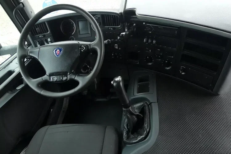 Scania P400 / 8x4 / WYWROTKA / HYDROBURTA / MANUAL / RETARDER / zdjęcie 36