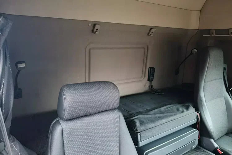 Scania P320 / FIRANKA 8.60 + WINDA / EURO 6 / NISKI PRZEBIEG / zdjęcie 25