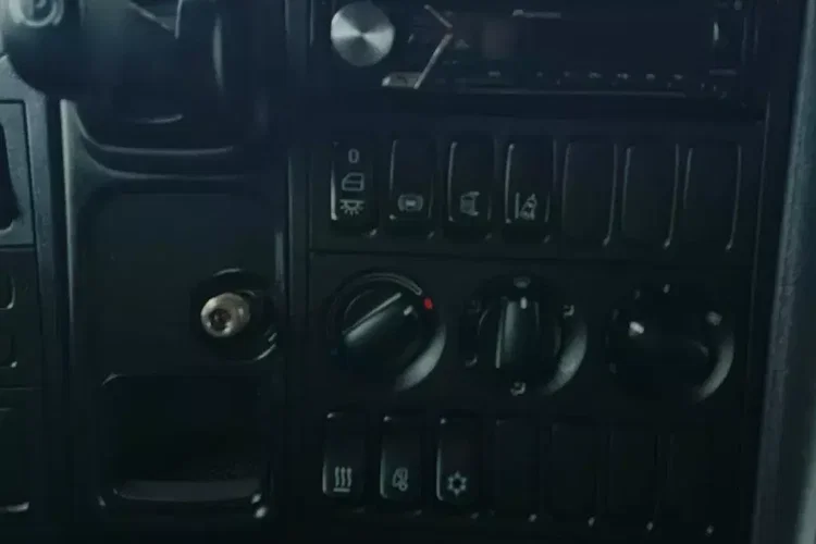 Scania P320 / FIRANKA 8.60 + WINDA / EURO 6 / NISKI PRZEBIEG / zdjęcie 29