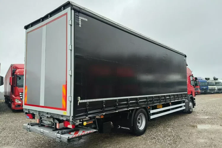 Scania P320 / FIRANKA 8.60 + WINDA / EURO 6 / NISKI PRZEBIEG / zdjęcie 8