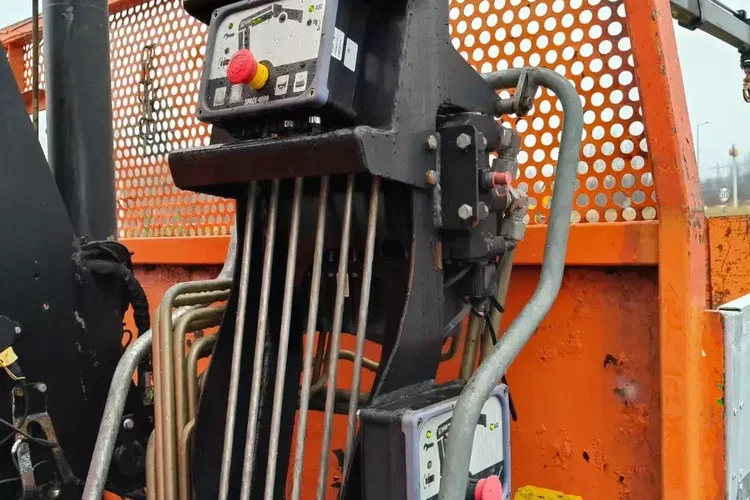 Mercedes AXOR 1829 / WYWROTKA + HDS HIAB SKŁADANY W Z / zdjęcie 10