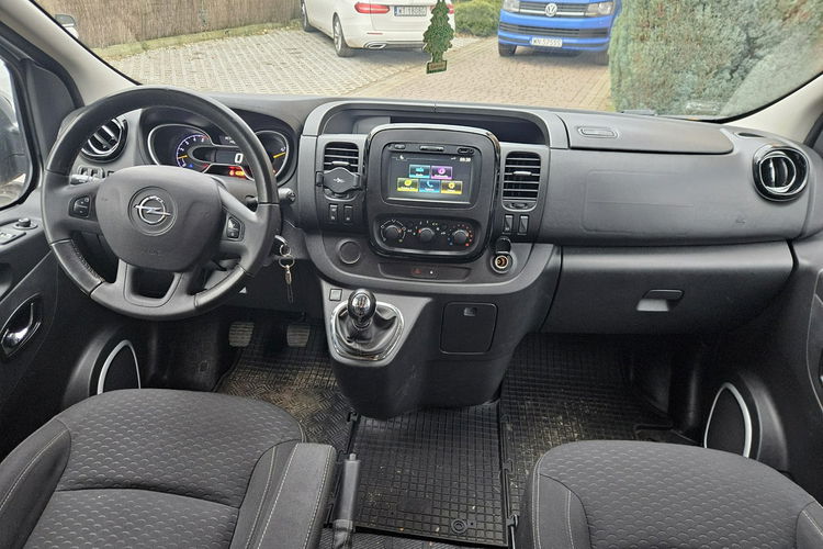 Opel Vivaro 1.6 CDTI140KM 8-osób Long Skrzydła Nawiewy Kamera Ładny Stan Serwis zdjęcie 13