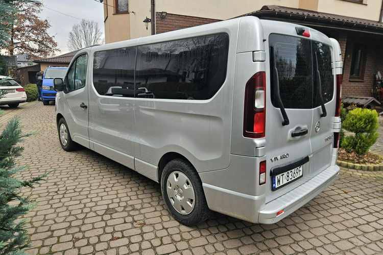 Opel Vivaro 1.6 CDTI140KM 8-osób Long Skrzydła Nawiewy Kamera Ładny Stan Serwis zdjęcie 6