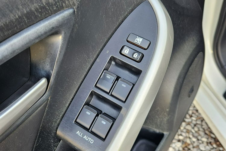 Toyota Prius 1.8 HSD 136KM Xenon Navi Hand Free Lift Kamera Skóra Full Led JBL zdjęcie 10
