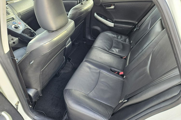 Toyota Prius 1.8 HSD 136KM Xenon Navi Hand Free Lift Kamera Skóra Full Led JBL zdjęcie 22