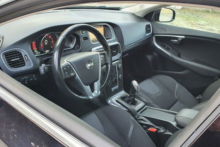 Volvo V40 1.6 D2 115KM # Momentum # Navi # Pół Skóra # Parktronic # Kamera zdjęcie 11