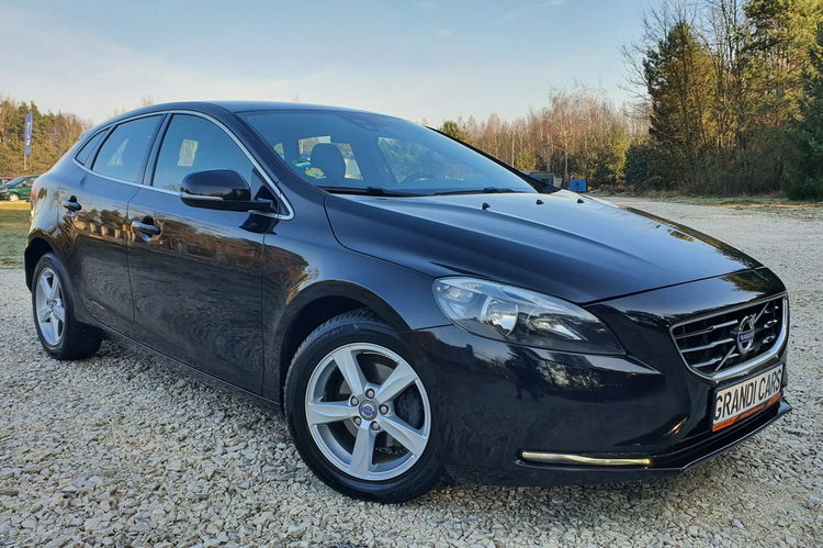Volvo V40 1.6 D2 115KM # Momentum # Navi # Pół Skóra # Parktronic # Kamera zdjęcie 3