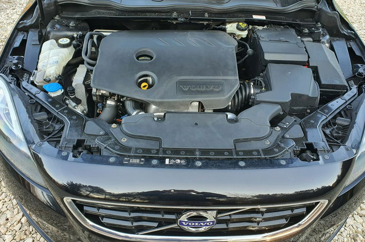 Volvo V40 1.6 D2 115KM # Momentum # Navi # Pół Skóra # Parktronic # Kamera zdjęcie 32