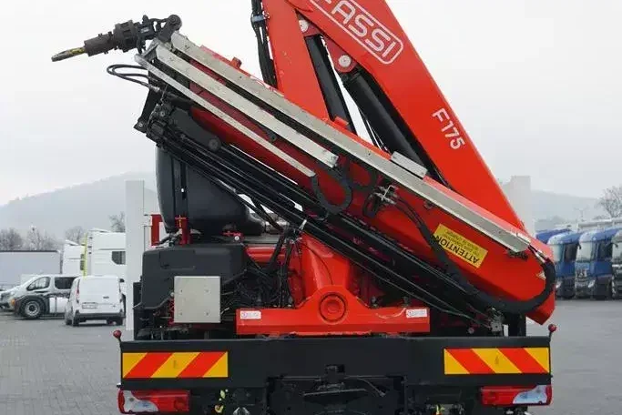 MAN / TGS / 26.400 / 6 X 2 / SKRZYNIOWY + HDS / FASSI F 175 / OŚ SKRĘTNA zdjęcie 35