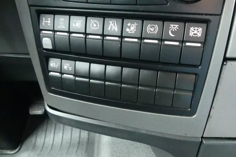 MAN TGX 18.480 + SCHMITZ FIRANKA VARIOS / ZESTAW / AUTOMAT / zdjęcie 30