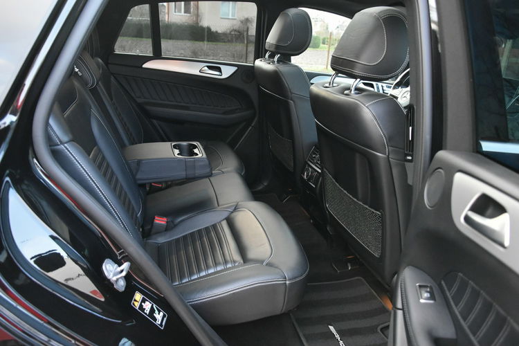 Mercedes GLE 350 350d 258KM 4Matic XII.2019r. AMG Skóra FullLED Panorama Kamera HAK zdjęcie 13