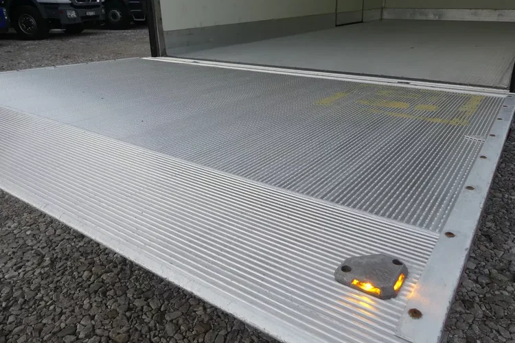 MAN TGE 5.180 / CHŁODNIA + WINDA / EURO 6 / 4 SZTUKI / zdjęcie 52