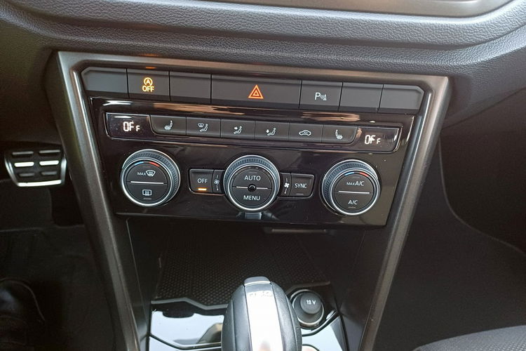 Volkswagen T-Roc R-Line Automat DSG 150KM Navi Kamera 360 '' zdjęcie 17