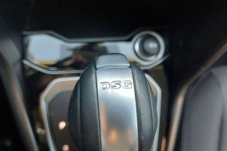 Volkswagen T-Roc R-Line Automat DSG 150KM Navi Kamera 360 '' zdjęcie 19