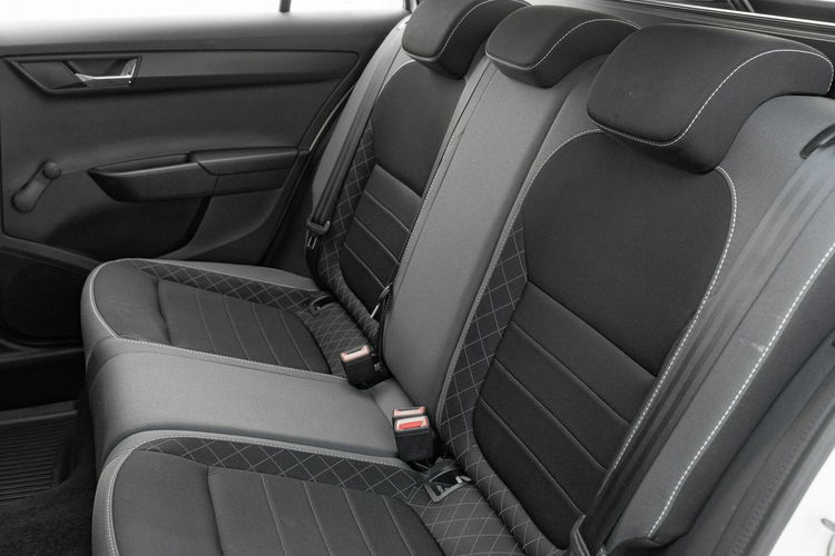 Skoda Fabia 1.0 TSI Ambition Bluetooth Klima Salon PL VAT 23% zdjęcie 28