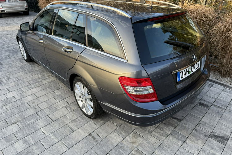 Mercedes C 180 NOWY ROZRZĄD Bardzo zadbana - 100% oryginalny przebieg zdjęcie 2