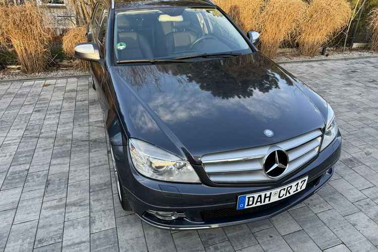 Mercedes C 180 NOWY ROZRZĄD Bardzo zadbana - 100% oryginalny przebieg zdjęcie 35