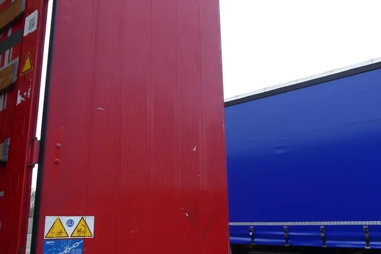 Schmitz FIRANKA / STANDARD / W OCYNKU / zdjęcie 17