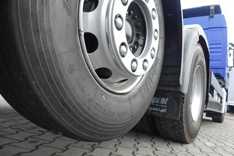 MAN TGX 26.400 / 6x2 / HAKOWIEC + PRZYCZEPA WIELTON 18T / EURO 6 / zdjęcie 22