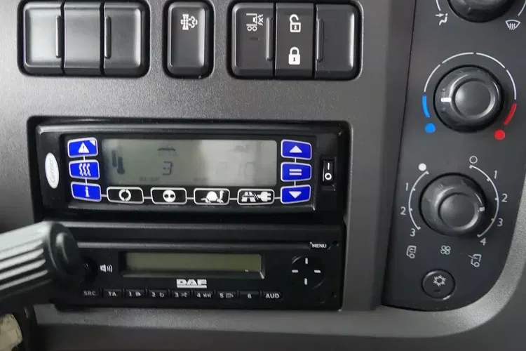 DAF LF 18.230 / CHŁODNIA + WINDA / EURO 6 / IDEALNY STAN / zdjęcie 28