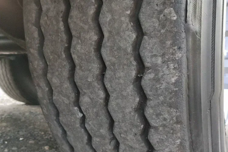 Wielton HARDOX STALOWA DO ZŁOMU 50m Oś Podnoszona Złomówka Super Stan zdjęcie 15