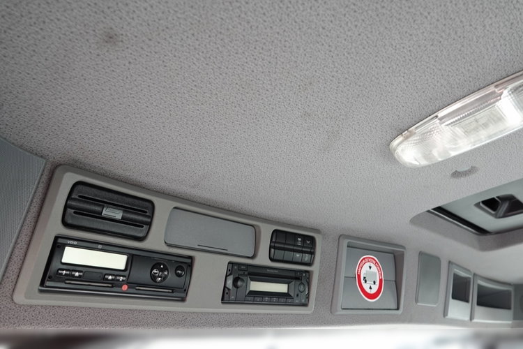 Mercedes ACTROS 2636 / 6x4 / SKRZYNIOWY 6, 5 M + HDS HIAB 166 - 5x WYSÓW 15 M / STEROWANIE RADIOWE / EURO 5  zdjęcie 26