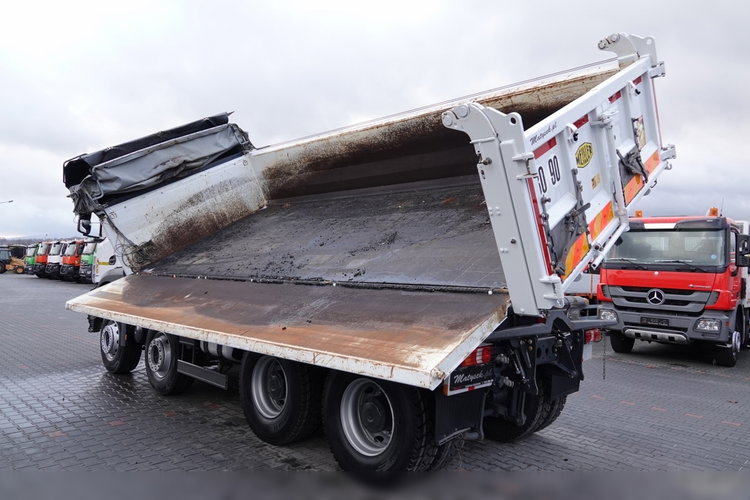 Mercedes AROCS 3243 / 8x4 / WYWROTKA + HYDROBURTA / BORDMATIC / MEILLER KIPPER / EURO 6 / OPONY 100 % / 50 TYS.KM. zdjęcie 11