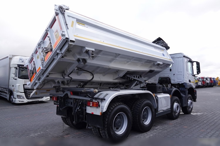 Mercedes AROCS 3243 / 8x4 / WYWROTKA + HYDROBURTA / BORDMATIC / MEILLER KIPPER / EURO 6 / OPONY 100 % / 50 TYS.KM. zdjęcie 13