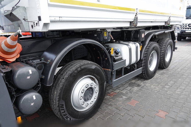 Mercedes AROCS 3243 / 8x4 / WYWROTKA + HYDROBURTA / BORDMATIC / MEILLER KIPPER / EURO 6 / OPONY 100 % / 50 TYS.KM. zdjęcie 27