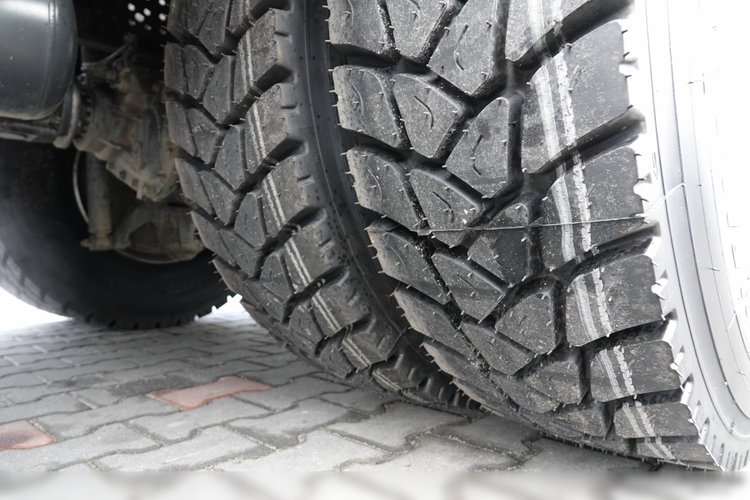 Mercedes AROCS 3243 / 8x4 / WYWROTKA + HYDROBURTA / BORDMATIC / MEILLER KIPPER / EURO 6 / OPONY 100 % / 50 TYS.KM. zdjęcie 36