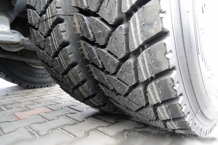 Mercedes AROCS 3243 / 8x4 / WYWROTKA + HYDROBURTA / BORDMATIC / MEILLER KIPPER / EURO 6 / OPONY 100 % / 50 TYS.KM. zdjęcie 37