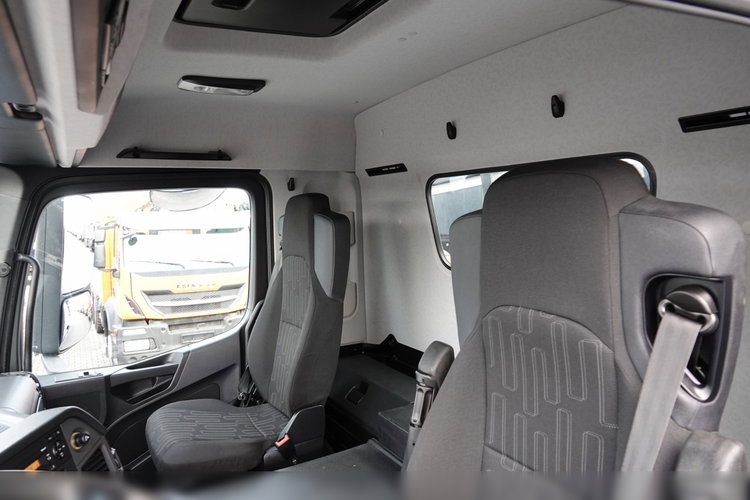 Mercedes AROCS 3243 / 8x4 / WYWROTKA + HYDROBURTA / BORDMATIC / MEILLER KIPPER / EURO 6 / OPONY 100 % / 50 TYS.KM. zdjęcie 44