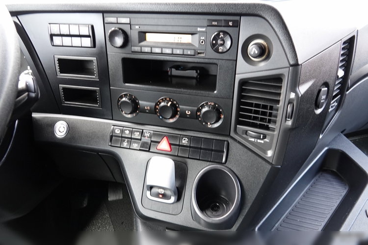 Mercedes AROCS 3243 / 8x4 / WYWROTKA + HYDROBURTA / BORDMATIC / MEILLER KIPPER / EURO 6 / OPONY 100 % / 50 TYS.KM. zdjęcie 48