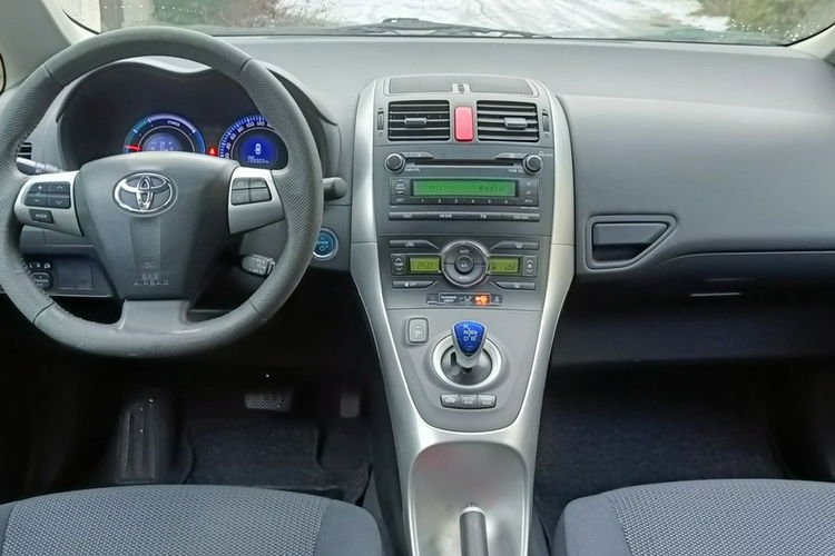 Toyota Auris 1.8 Hybrid Executive zdjęcie 18