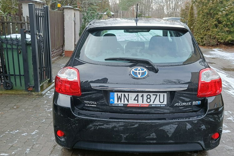 Toyota Auris 1.8 Hybrid Executive zdjęcie 5