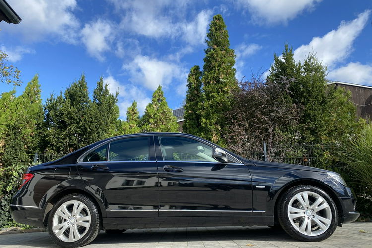 Mercedes C 180 Bardzo zadbana - 100% oryginalny przebieg zdjęcie 34