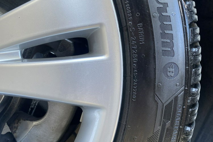 Mercedes C 180 Bardzo zadbana - 100% oryginalny przebieg zdjęcie 39