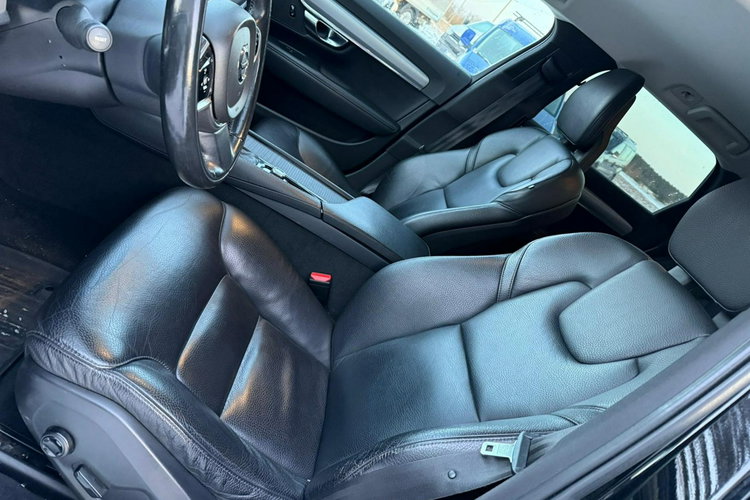 Volvo V90 Momentum 2.0 T 254KM Benzyna Aktywny Tempomat nowy Rozrząd zdjęcie 24