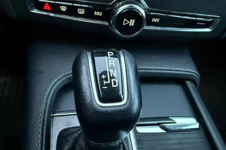 Volvo V90 Momentum 2.0 T 254KM Benzyna Aktywny Tempomat nowy Rozrząd zdjęcie 35